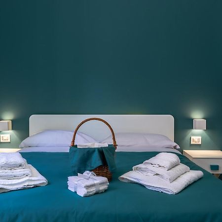 Rua De Mar Chiatamone Hotel Napoli Ngoại thất bức ảnh